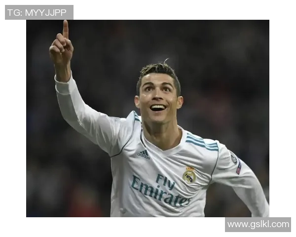 足球明星海报图片素材精选展示让你感受绿茵场上的激情与魅力